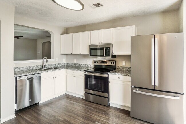 Building Photo - 217 Jersey Bend