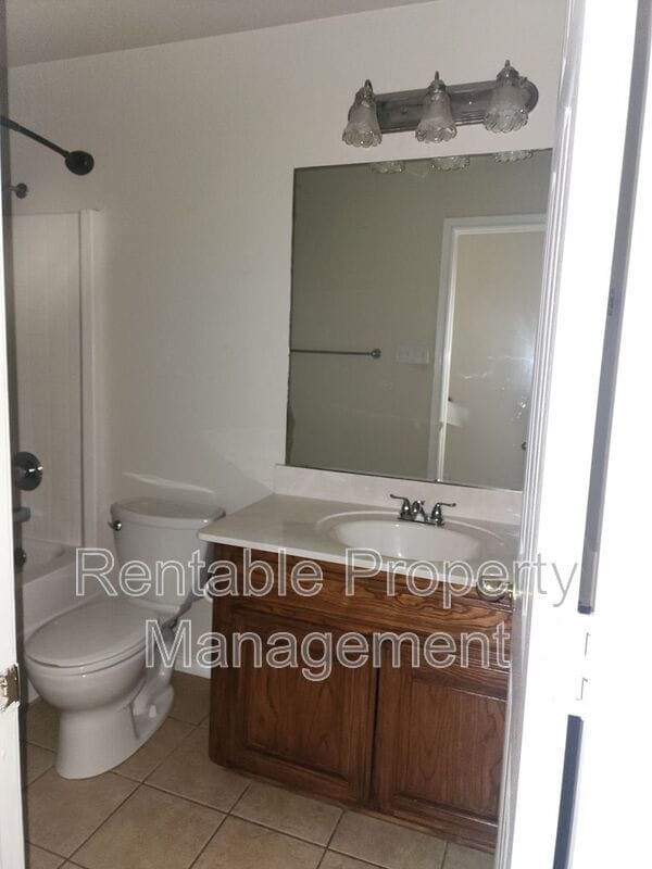 Building Photo - 144 Stage Coach Trail E