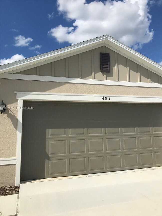 Building Photo - 485 Overpool Ave