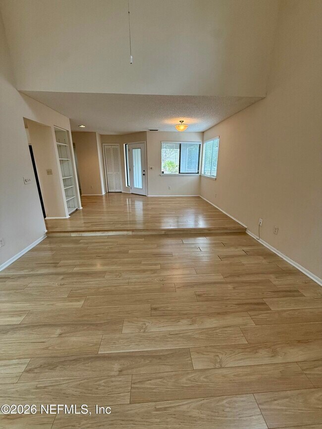 Building Photo - 536 Pelican Key