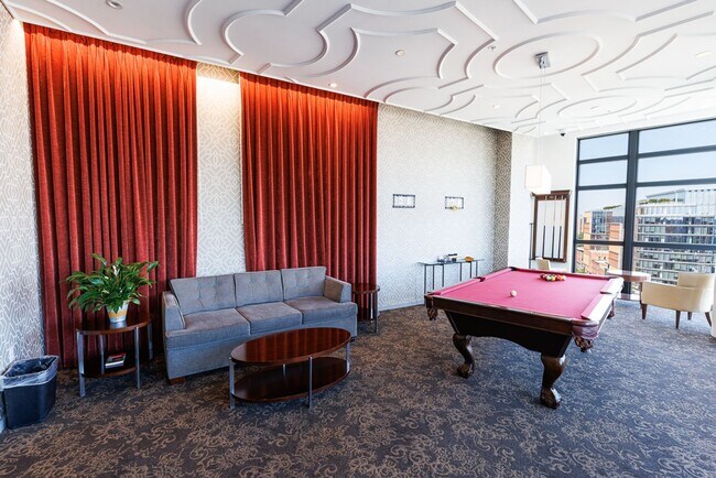 Building Photo - Spacious PENTHOUSE unit has it all! Light filled 1BR/1BA + DEN condo
