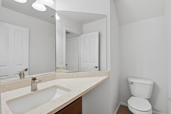 Building Photo - 4bd/2.5ba Renton Home