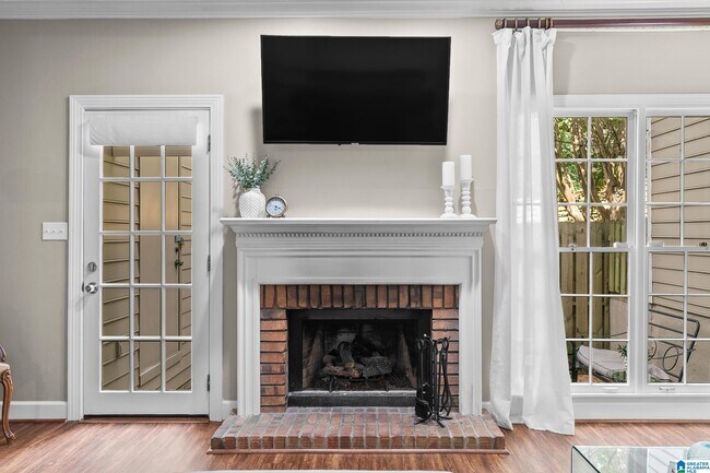 Building Photo - 1227 33rd St S