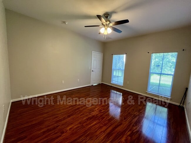 Building Photo - 8202 Downpatrick Ct