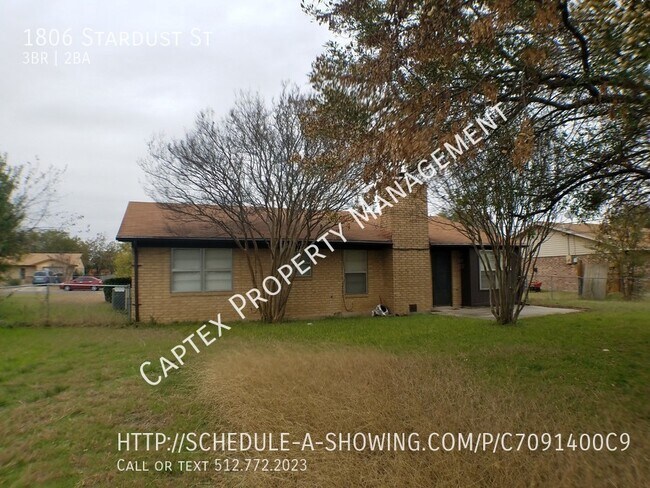Building Photo - 1806 Stardust St