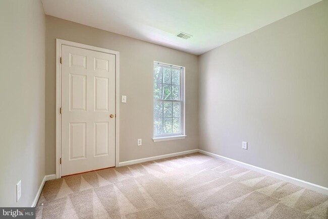 Building Photo - 7211 Lyndsey Way