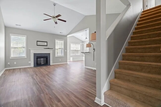 Building Photo - 3 Bedrooms Plus a Bonus in Carolina Plantations!