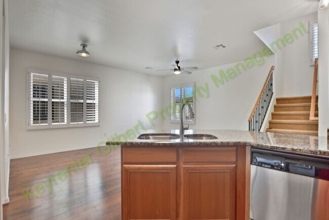 Building Photo - Charming Gilbert Home in The Gardens Community!