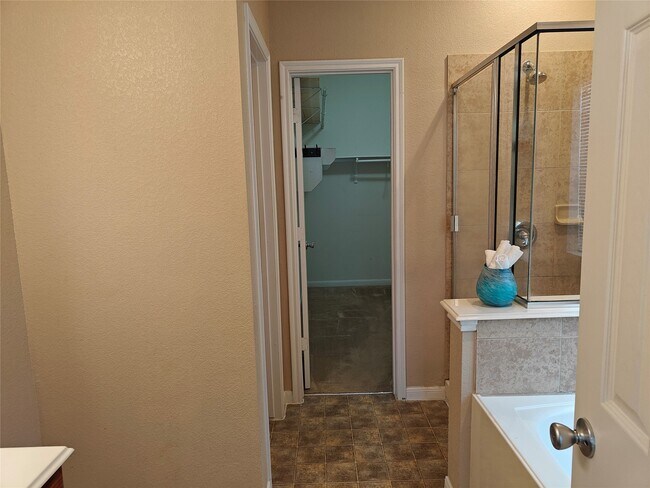 Building Photo - 7915 Moss Springs Ct