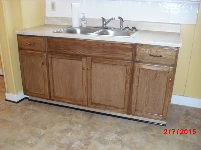 Kitchen #1 - 886 Storer Ave