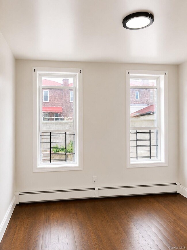 Building Photo - 3216 Seymour Ave