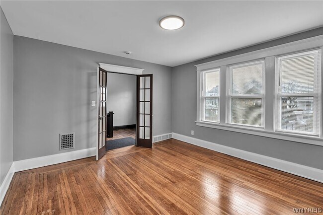 Building Photo - 49 Virgil Ave