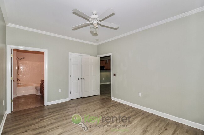 Building Photo - Wilmington - 2 Bdrm, 2 Bath, 2100 Sq Ft, Pet-Friendly