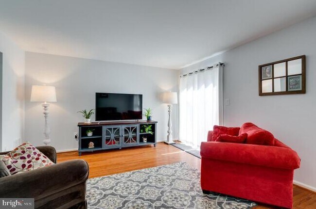 Building Photo - 9013 Kerrydale Ct