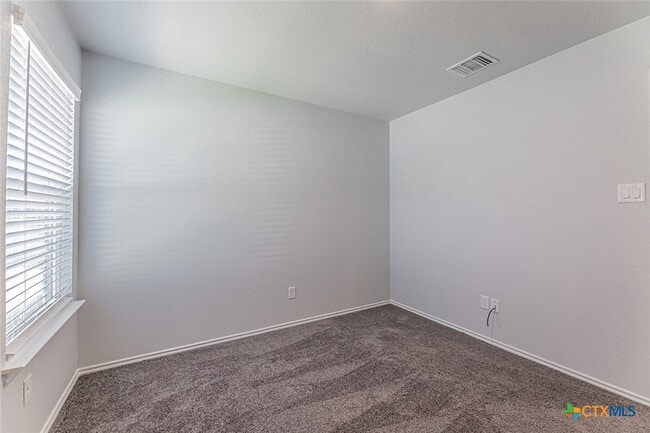 Building Photo - 1226 LEXINGTON Dr