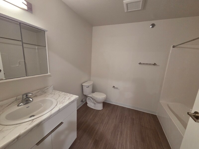 Building Photo - 211 1st Ave NW