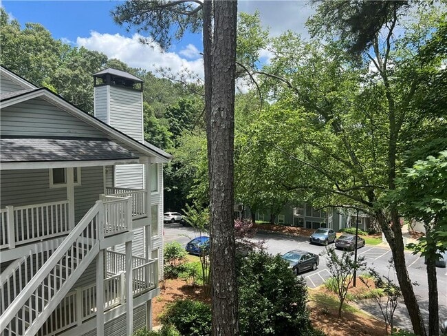 Building Photo - 1648 Raleigh Cir