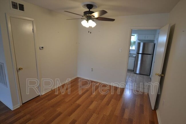 Building Photo - 1755 College Dr