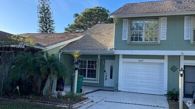 Building Photo - 1317 SE Rivergreen Cir