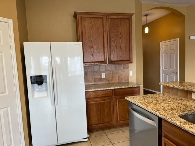 Building Photo - 3818 English Oak Dr