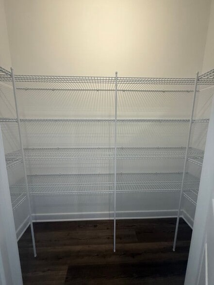 Building Photo - 1309 Bracken Ln