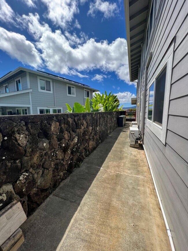 Building Photo - 344GOR