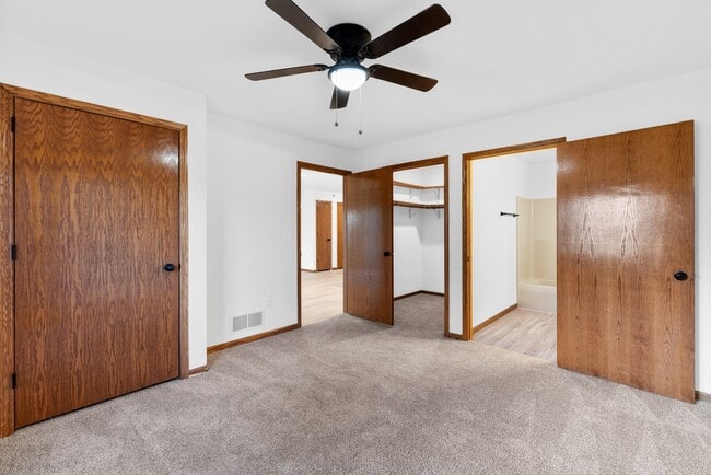 Building Photo - 12665 Beloit Rd