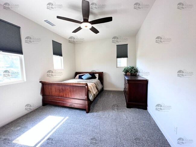 Building Photo - Luxury 5 bedroom, 3 bath home in Bonsall!