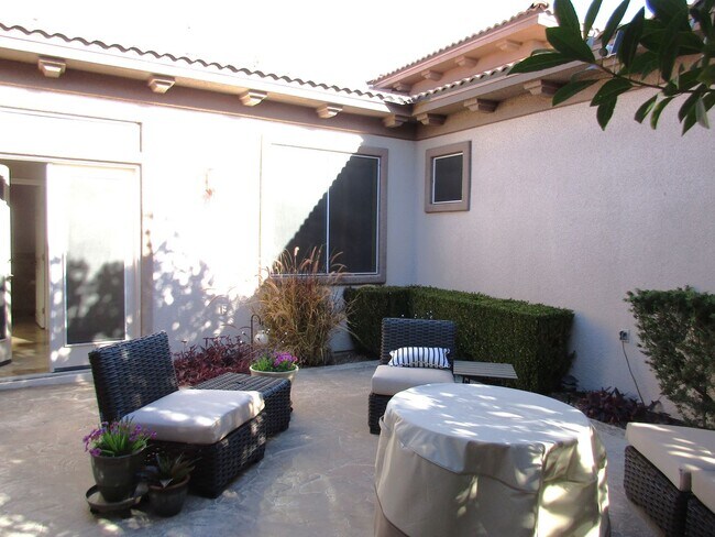 Building Photo - Taylorville Street