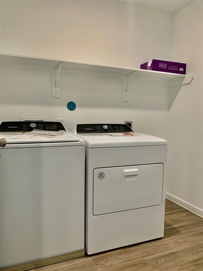 Building Photo - 1024 Greenshank Dr