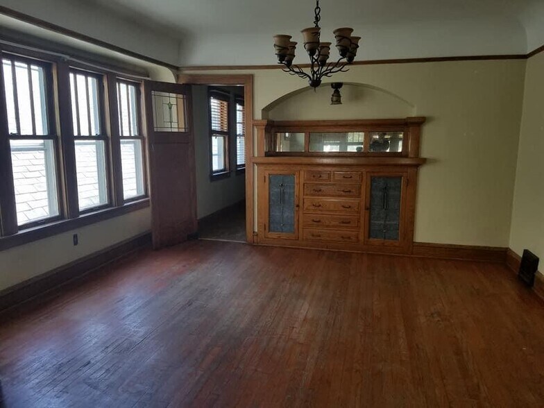 Building Photo - 3451 N Booth St