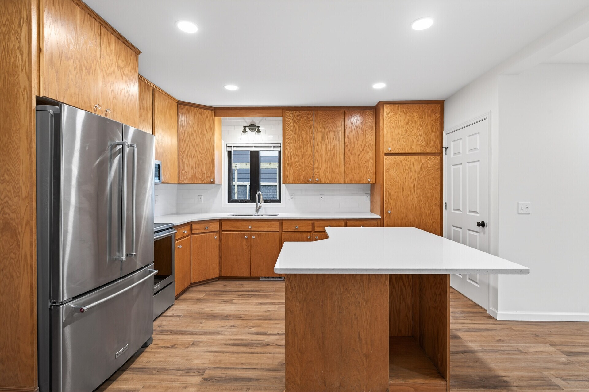 Building Photo - 4437 1st Ave S