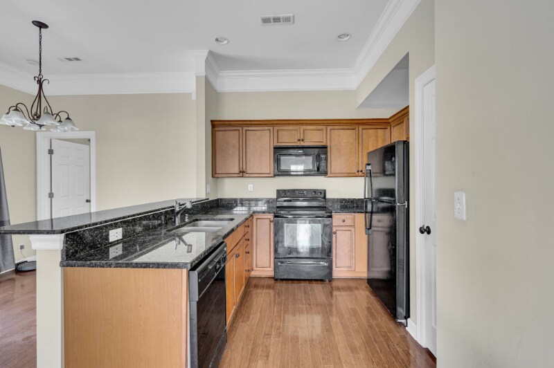 Building Photo - 810 Bracken Trail