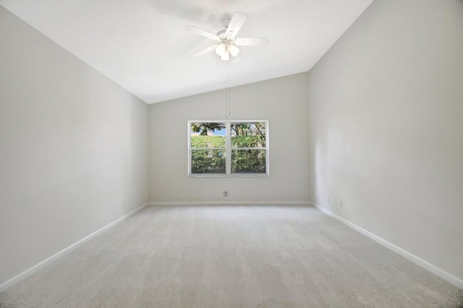 Building Photo - 6779 Indianwood Way