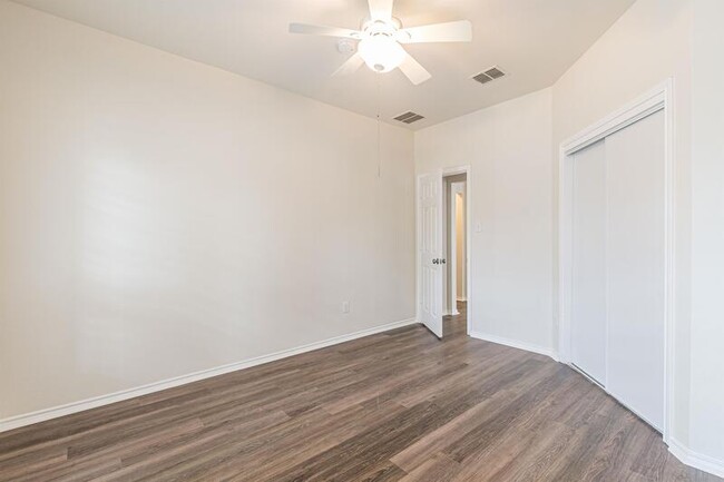 Building Photo - 13803 Laramie Hill