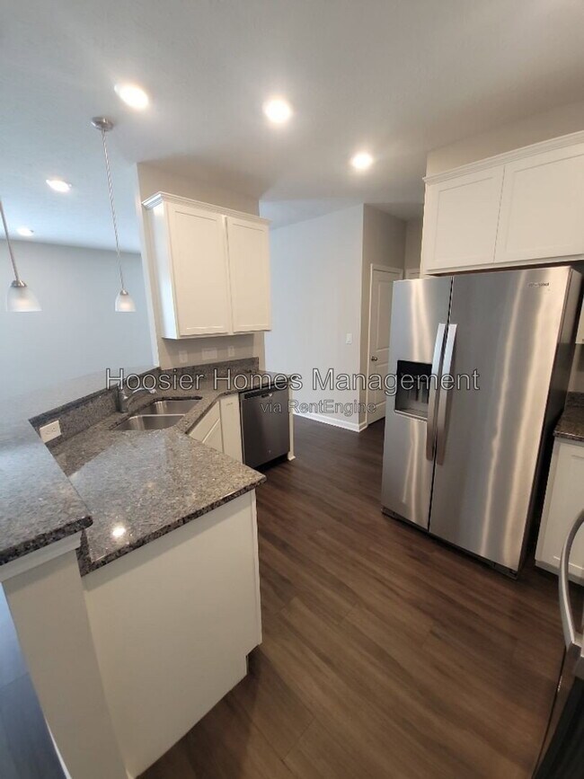 Building Photo - 5645 Brownstone Dr