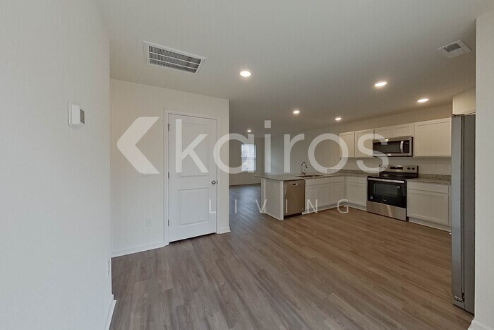 Building Photo - 7029 Peppermill Way