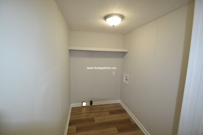 Building Photo - 11049-11051 Stephens