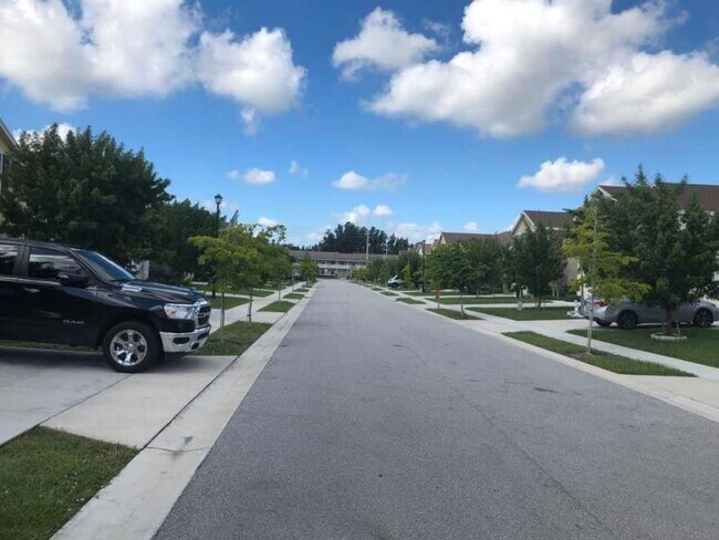 Building Photo - 4964 Haverhill Pointe Dr