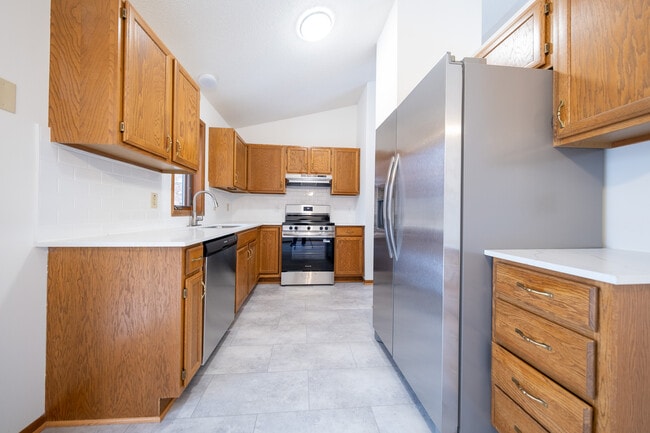 Building Photo - 3655 Falcon Way