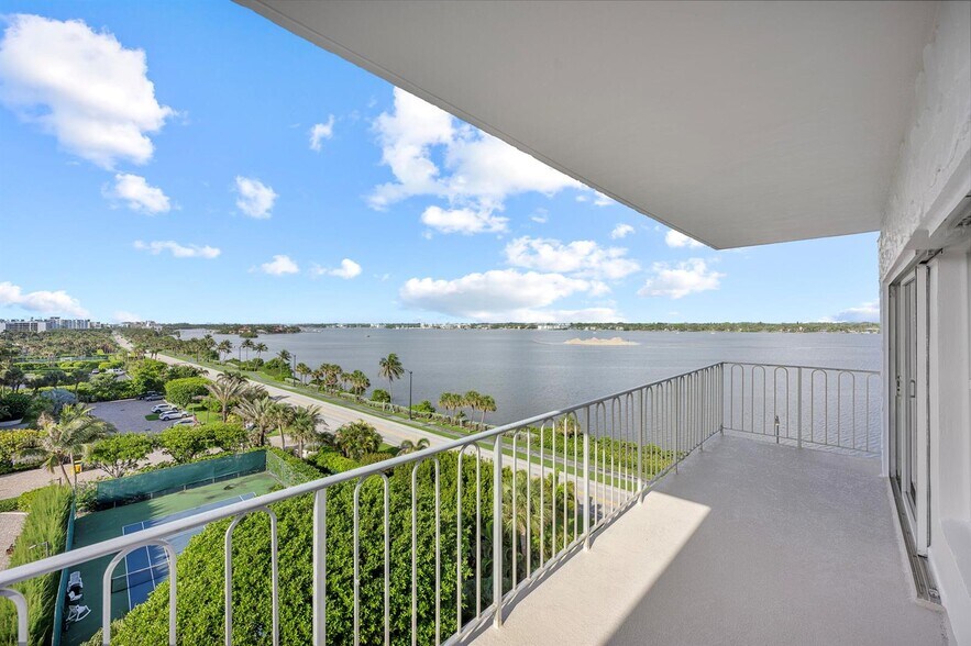 Building Photo - 3230 S Ocean Blvd