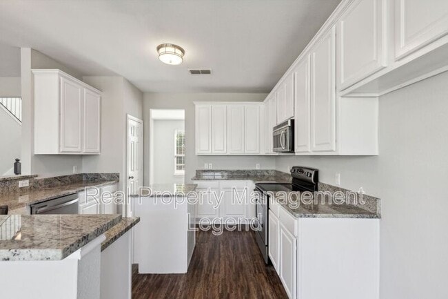 Building Photo - 5100 Brookside Dr