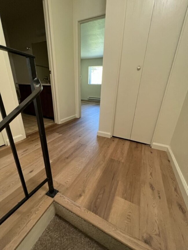 Building Photo - Spacious Condo with Private Patio