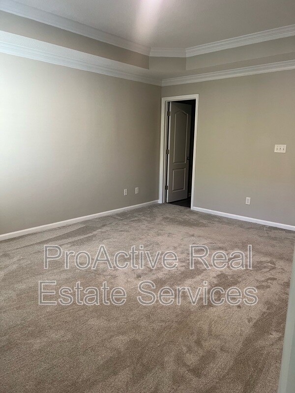 Building Photo - 305 Herons Cove