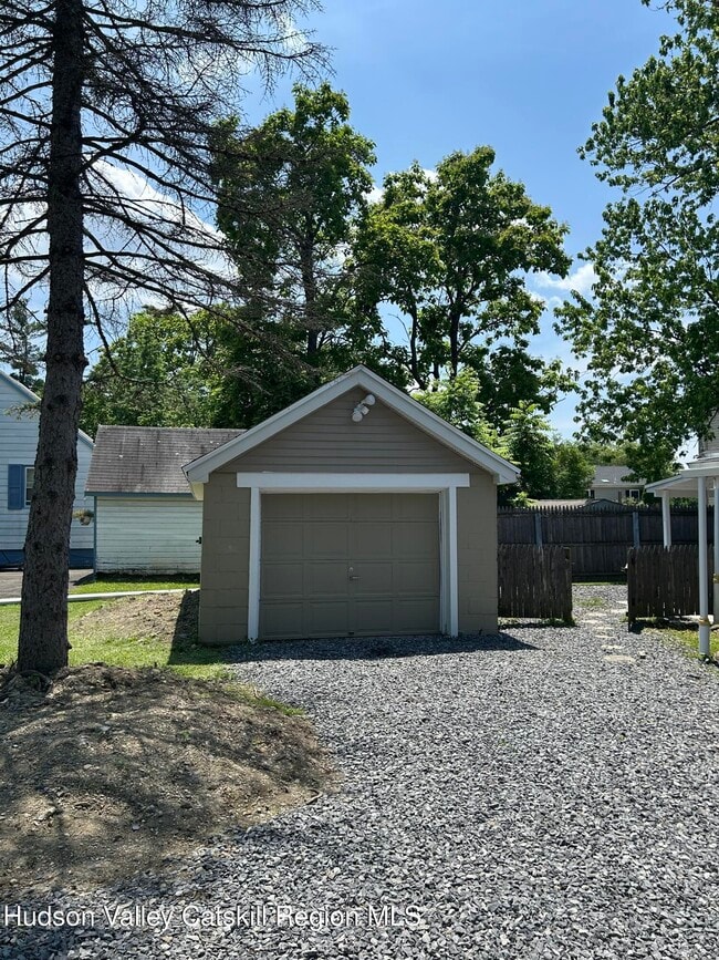 Building Photo - 117 Joslen Blvd