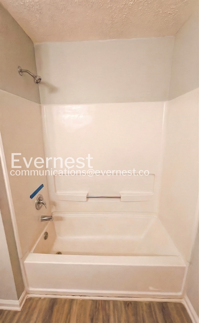 Building Photo - 2429 Brianna Dr