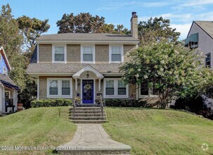 Building Photo - 313 Grassmere Avenue