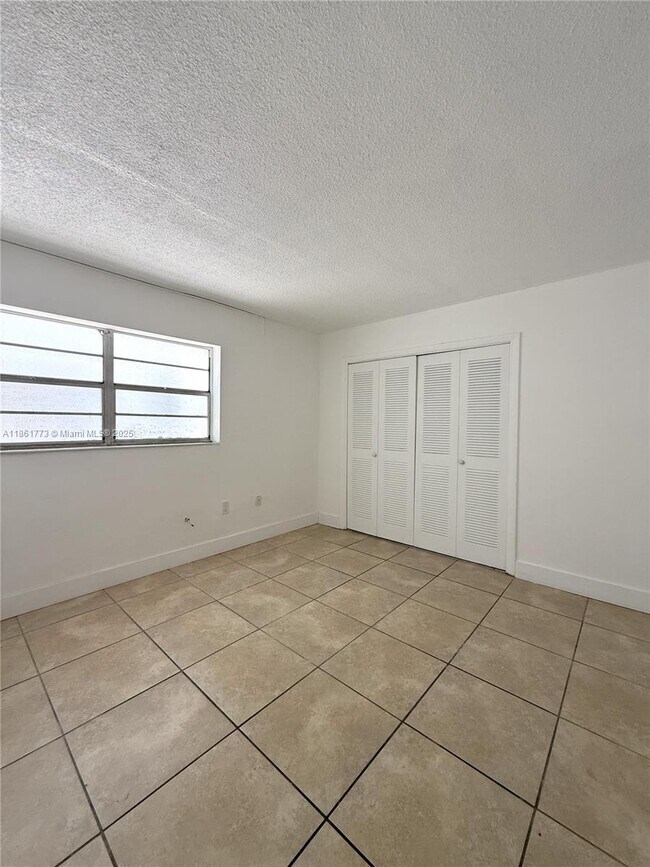 Building Photo - 3100 W Flagler St
