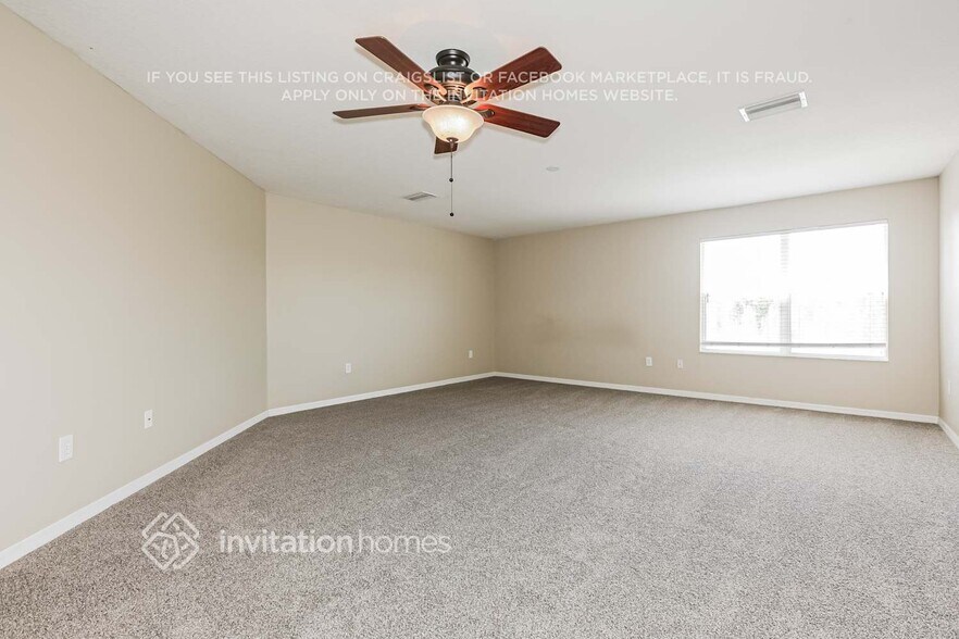 Building Photo - 11135 Golden Silence Dr