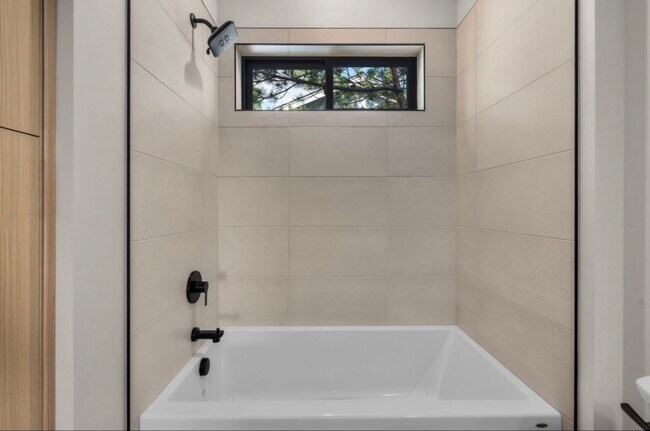 Building Photo - Spectacular BRAND NEW Custom 2-bd/2-bath with view of Redmond Canal!